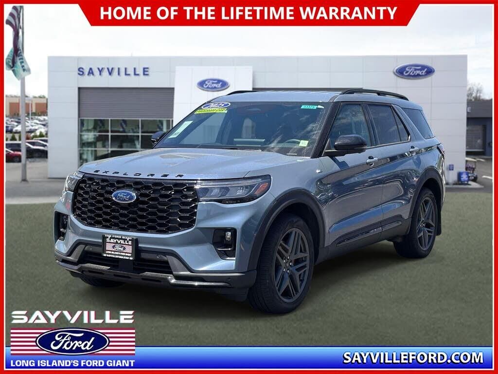 2025 Ford Explorer ST-Line — photo 1 of 14