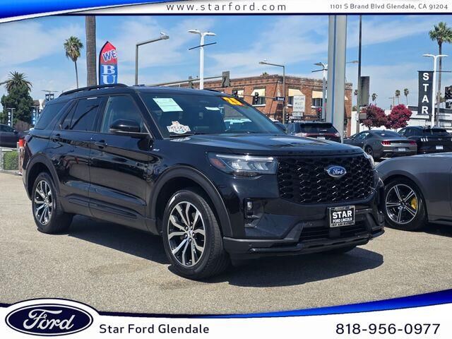 2025 Ford Explorer ST-Line — photo 1 of 13