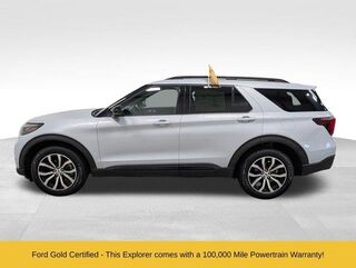 2026 Ford Explorer ST-Line — photo 1 of 13