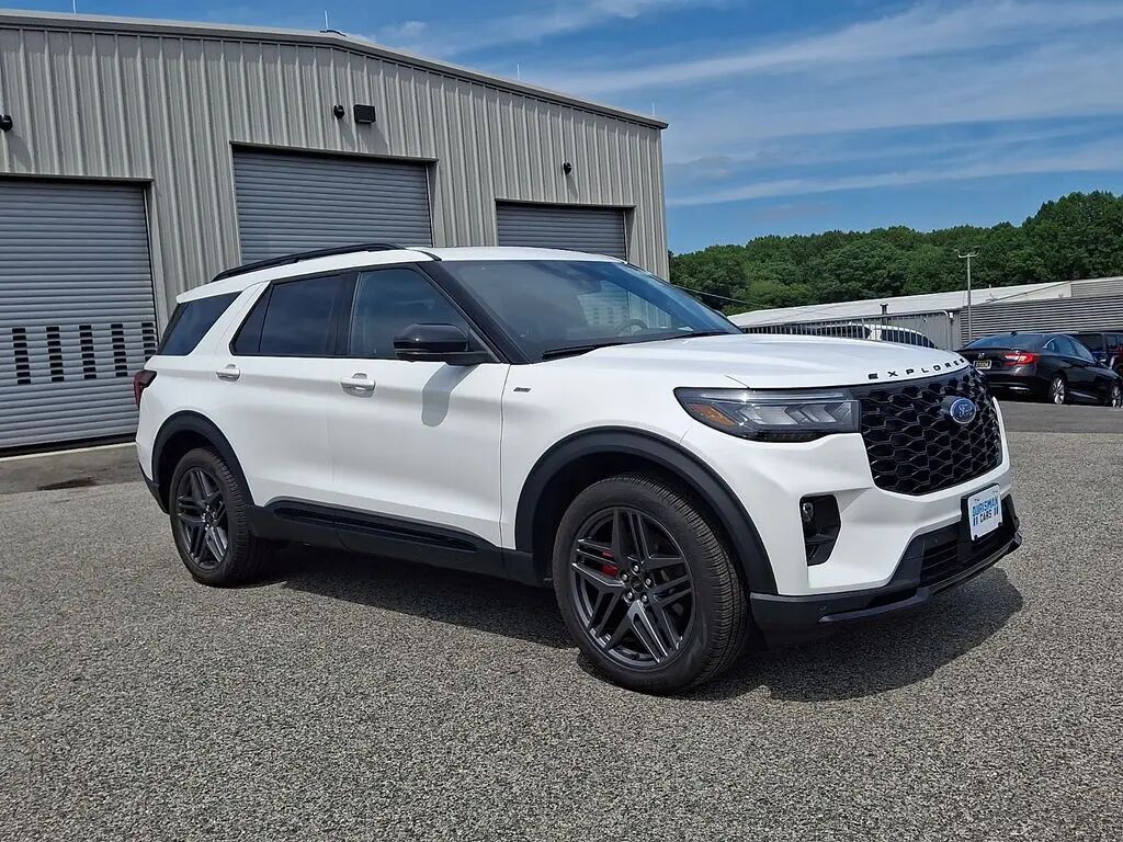 2026 Ford Explorer ST-Line — photo 1 of 13