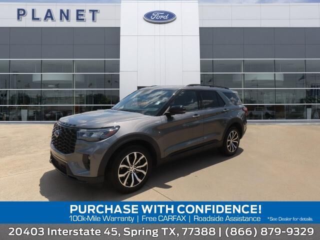 2025 Ford Explorer ST-Line — photo 1 of 13
