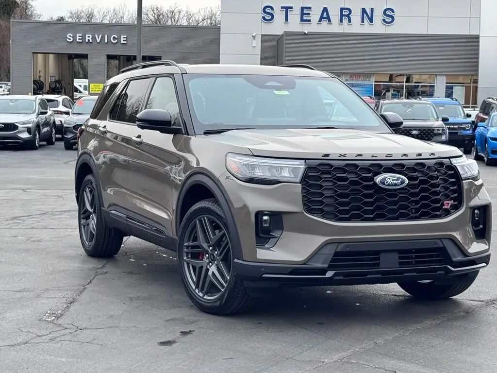 2026 Ford Explorer ST — photo 1 of 13