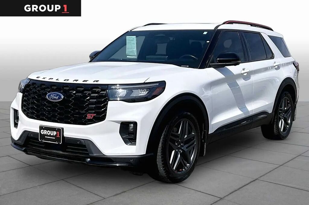 2025 Ford Explorer ST — photo 1 of 12