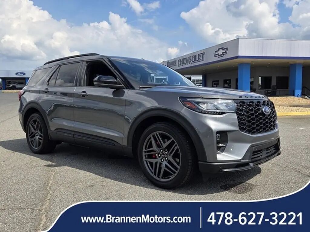 2025 Ford Explorer ST — photo 1 of 13