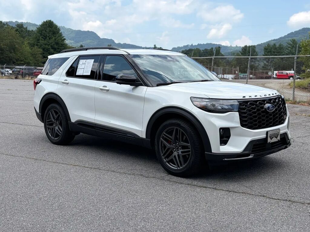 2026 Ford Explorer ST — photo 1 of 13