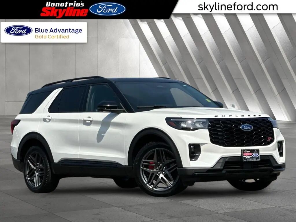 2025 Ford Explorer ST — photo 1 of 13