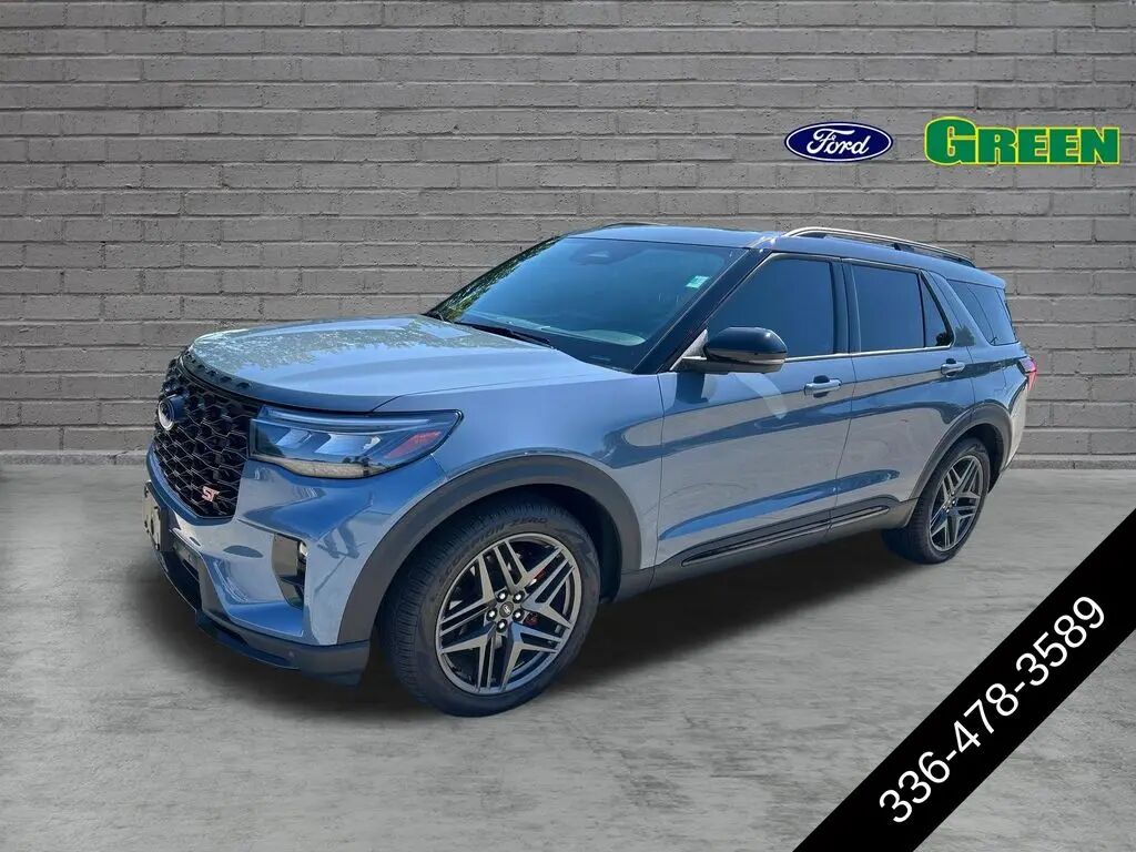 2025 Ford Explorer ST — photo 1 of 13