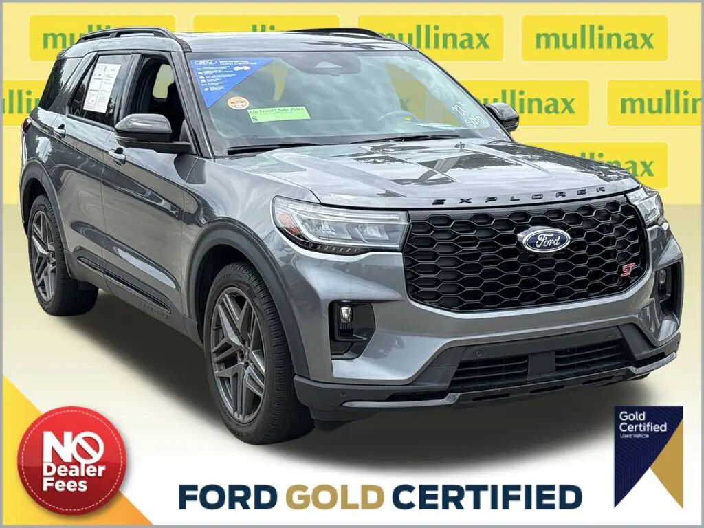 2025 Ford Explorer ST — photo 1 of 10