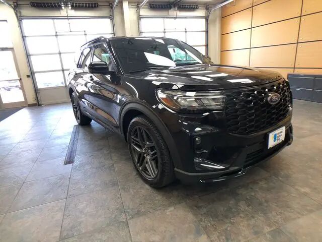 2025 Ford Explorer ST — photo 1 of 13