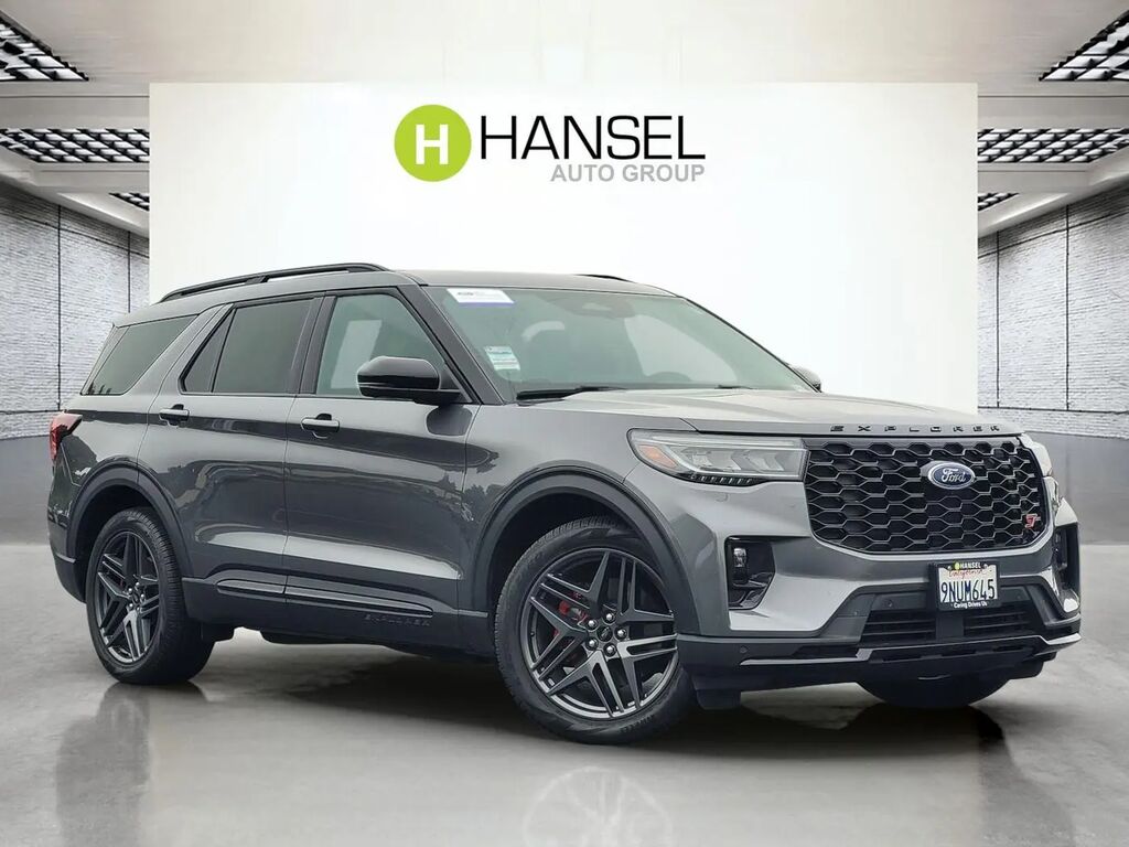 2025 Ford Explorer ST — photo 1 of 12