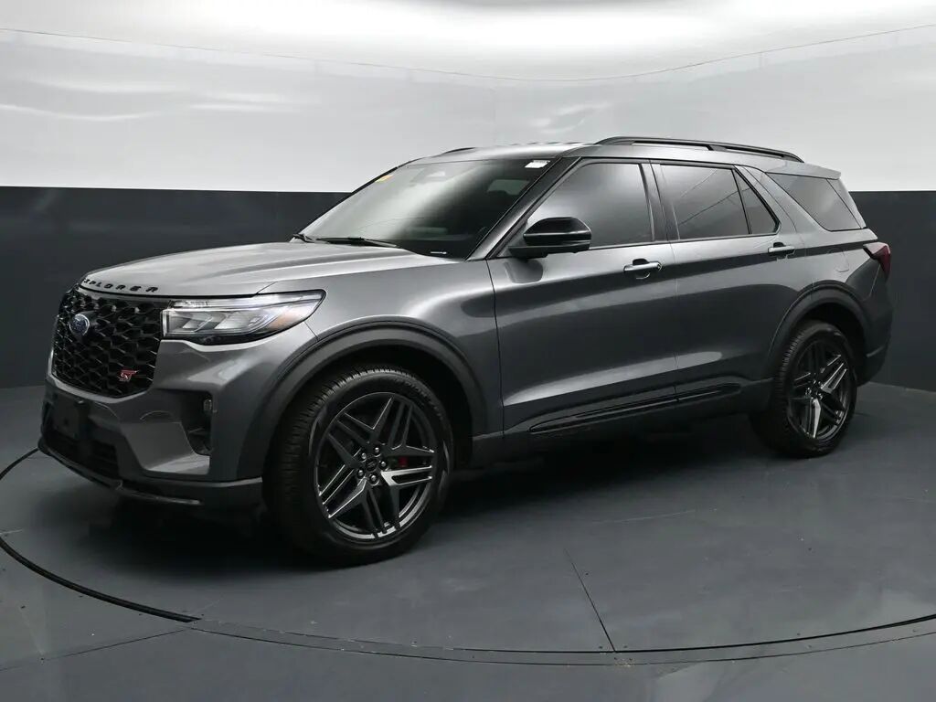 2025 Ford Explorer ST — photo 1 of 18