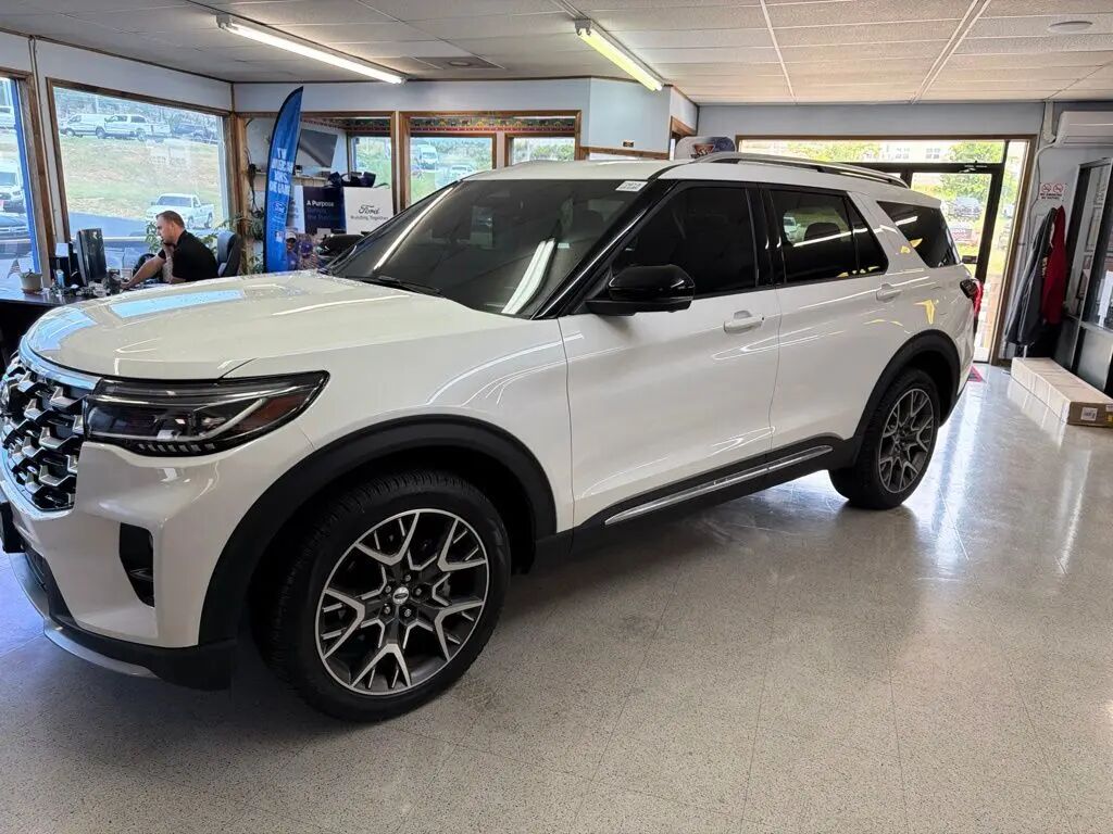 2025 Ford Explorer Platinum — photo 1 of 25