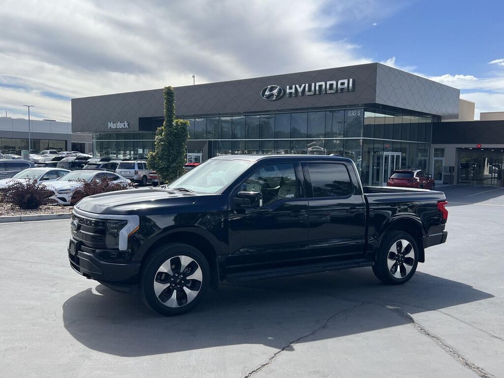 2023 Ford F-150 Lightning Platinum — photo 1 of 1