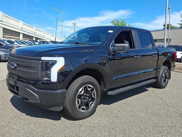 2023 Ford F-150 Lightning Pro — photo 1 of 13