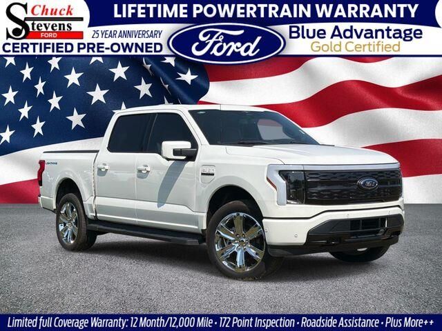 2023 Ford F-150 Lightning Platinum — photo 1 of 10