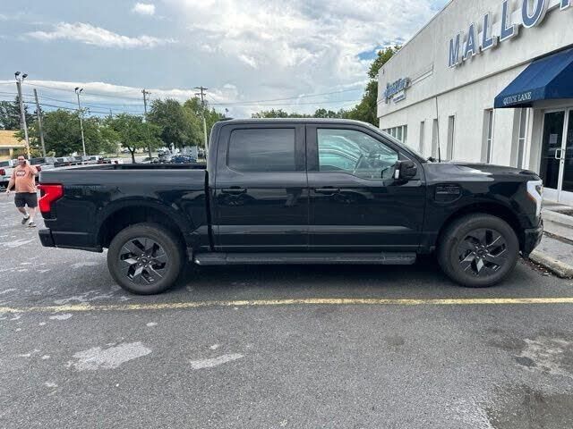 2023 Ford F-150 Lightning Lariat