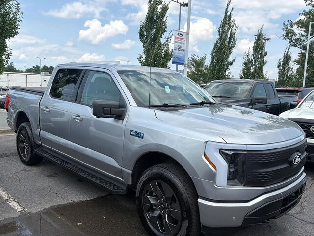 2025 Ford F-150 Lightning Flash