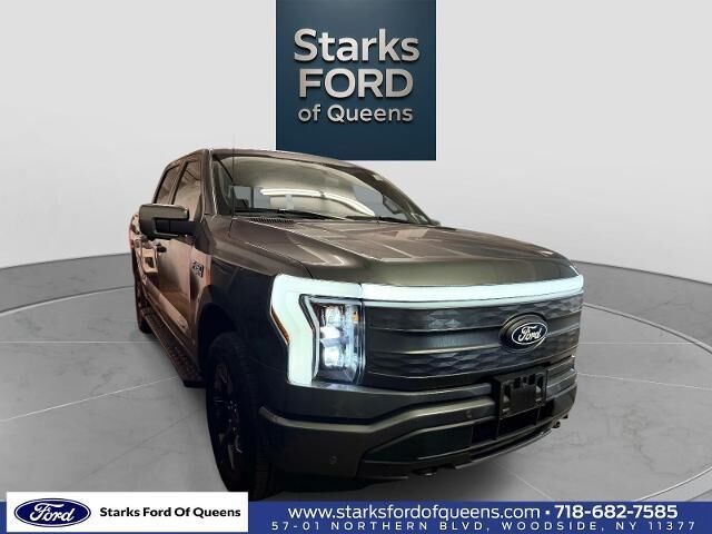 2025 Ford F-150 Lightning Lariat