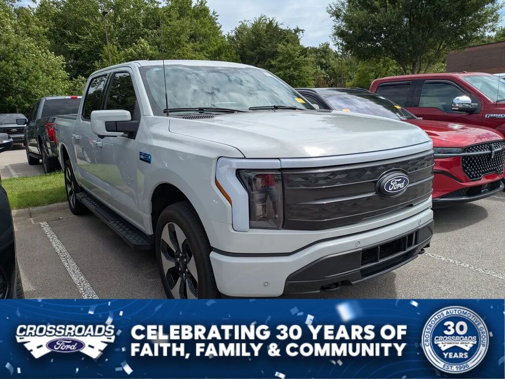2024 Ford F-150 Lightning Platinum — photo 1 of 13