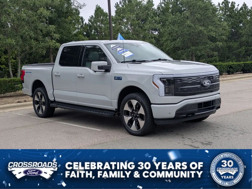 2024 Ford F-150 Lightning Platinum — photo 1 of 1
