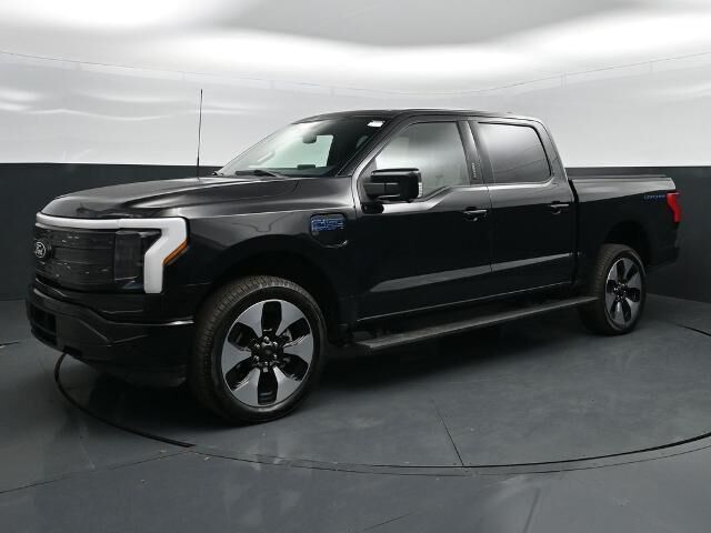 2025 Ford F-150 Lightning Platinum — photo 1 of 4
