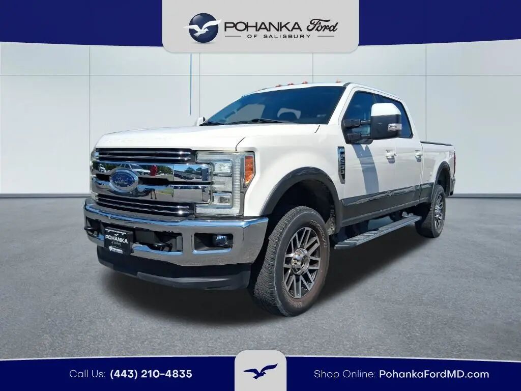 2017 Ford F-250 Super Duty Lariat — photo 1 of 13