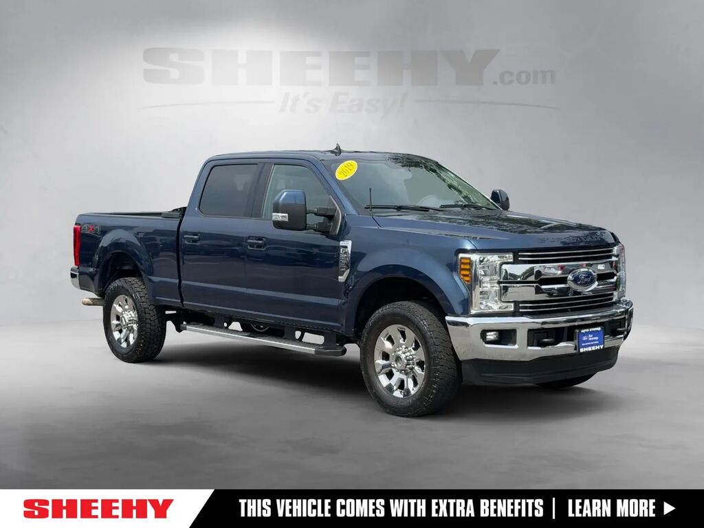 2019 Ford F-250 Super Duty Lariat — photo 1 of 10