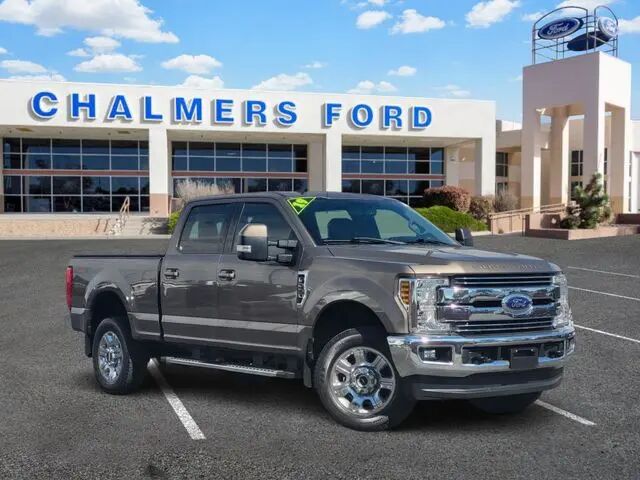 2019 Ford F-250 Super Duty Lariat — photo 1 of 13