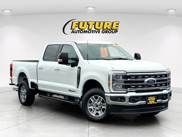 2024 Ford F-250 Super Duty Lariat — photo 1 of 13