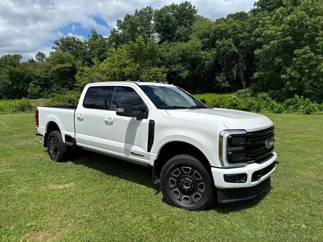 2025 Ford F-250 Super Duty Platinum