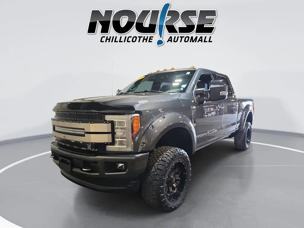 2017 Ford F-250 Super Duty Platinum — photo 1 of 13