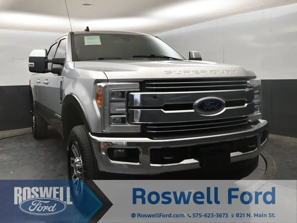 2019 Ford F-250 Super Duty Lariat — photo 1 of 13
