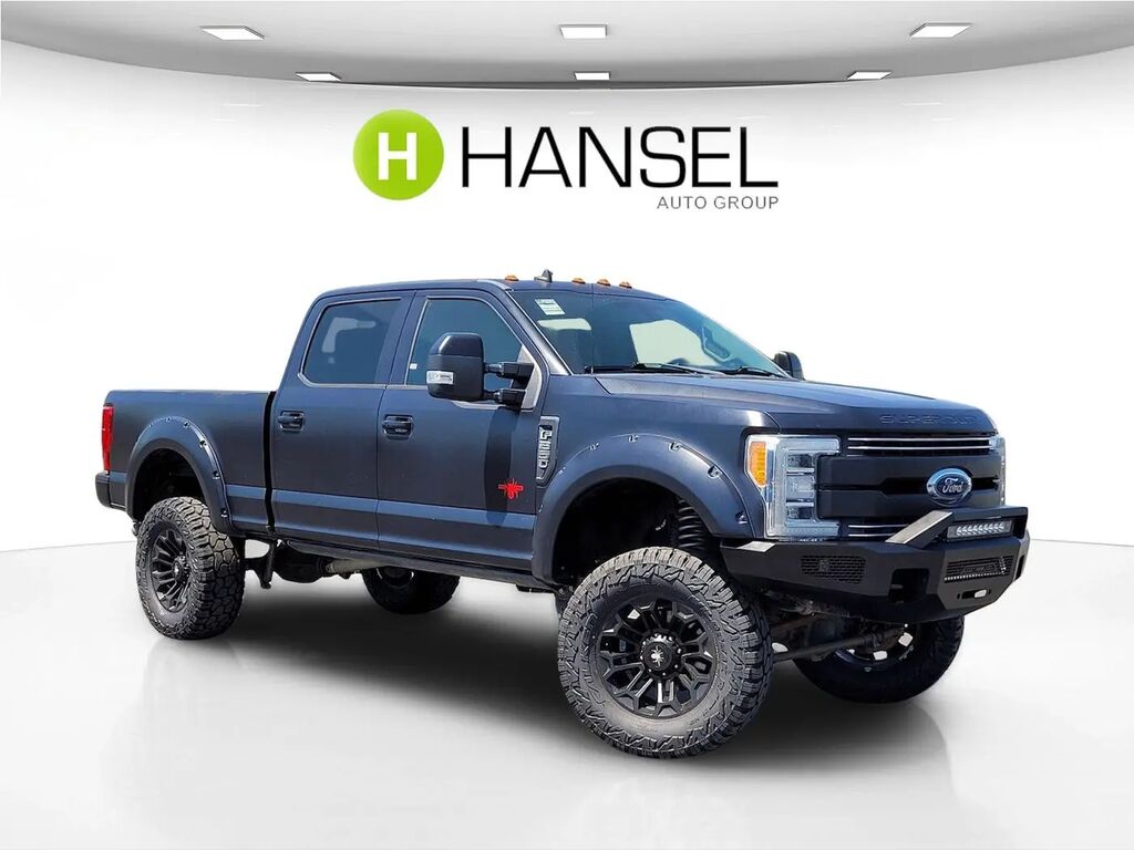 2019 Ford F-250 Super Duty Lariat — photo 1 of 13