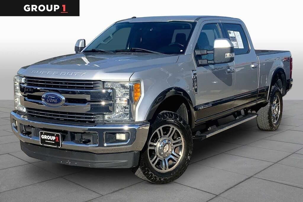 2017 Ford F-250 Super Duty Lariat — photo 1 of 1