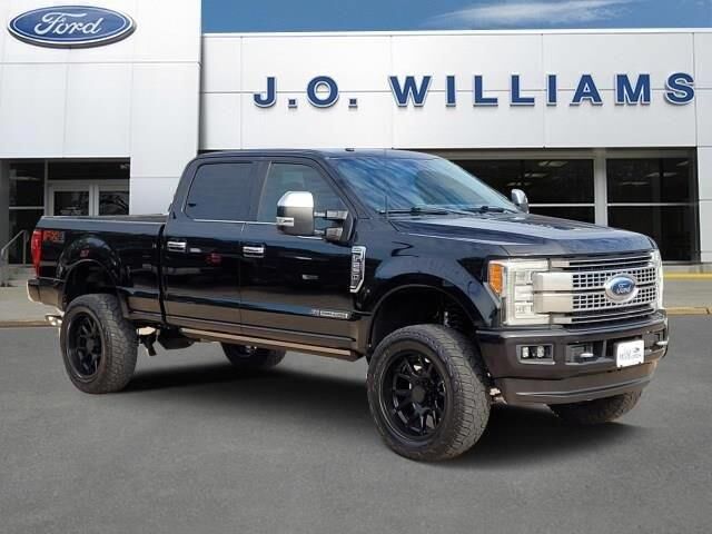 2018 Ford F-250 Super Duty Limited — photo 1 of 13