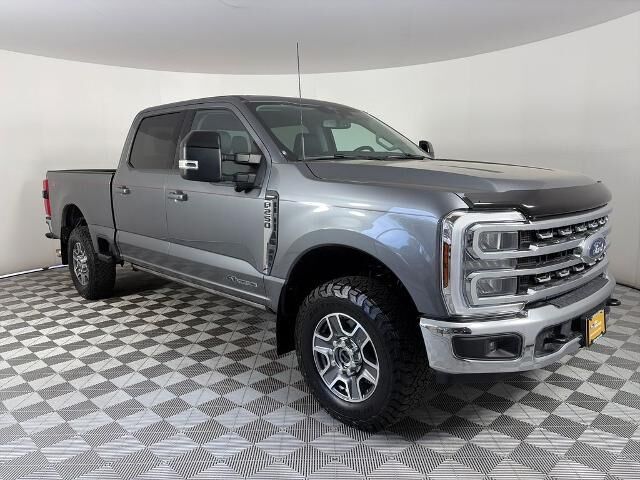 2024 Ford F-250 Super Duty Lariat — photo 1 of 13