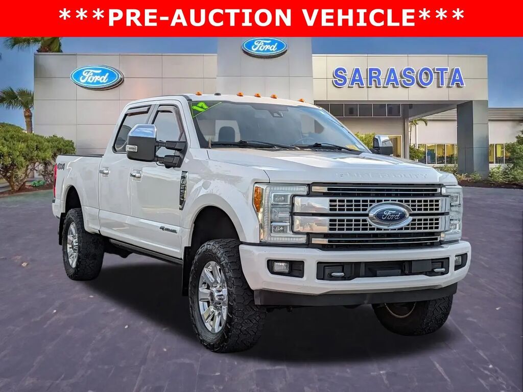 2017 Ford F-250 Super Duty Platinum — photo 1 of 13