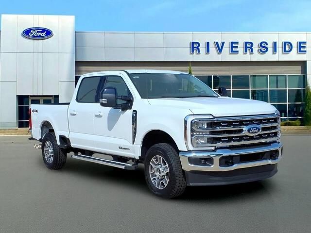 2026 Ford F-250 Super Duty Lariat — photo 1 of 13