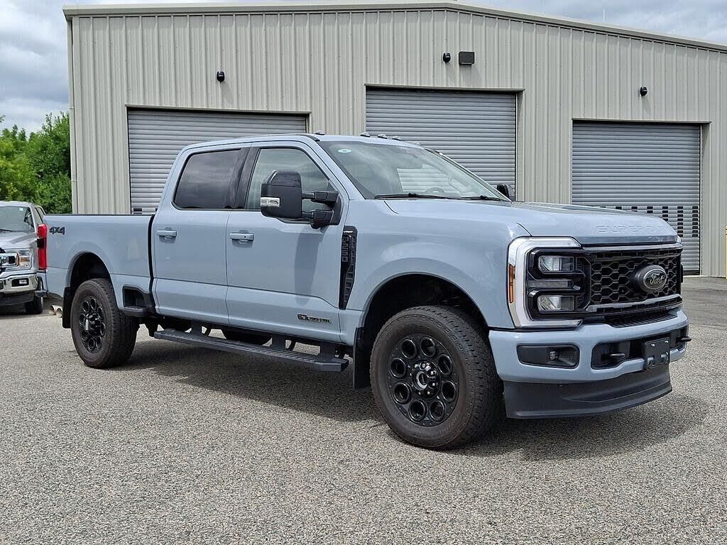 2025 Ford F-250 Super Duty Lariat — photo 1 of 1
