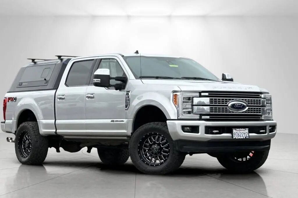 2019 Ford F-250 Super Duty Platinum — photo 1 of 13
