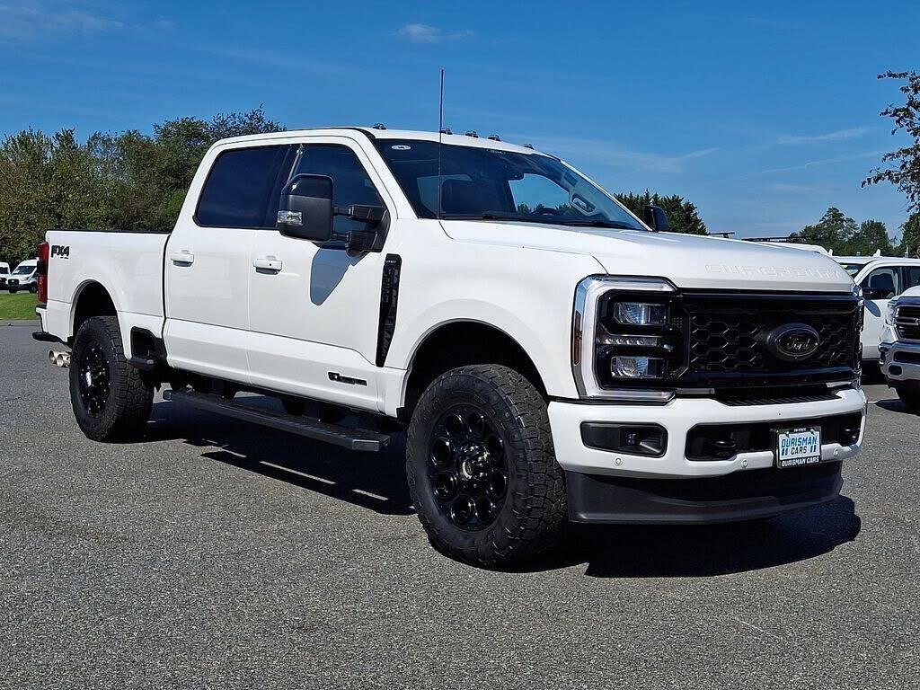 2025 Ford F-250 Super Duty Lariat — photo 1 of 1