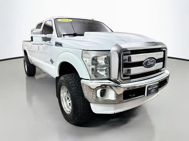 2014 Ford F-250 Super Duty Lariat — photo 1 of 13