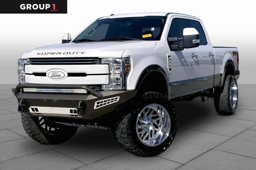 2018 Ford F-250 Super Duty Lariat — photo 1 of 1