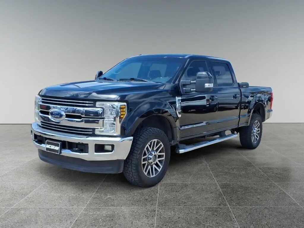 2018 Ford F-250 Super Duty Lariat — photo 1 of 13