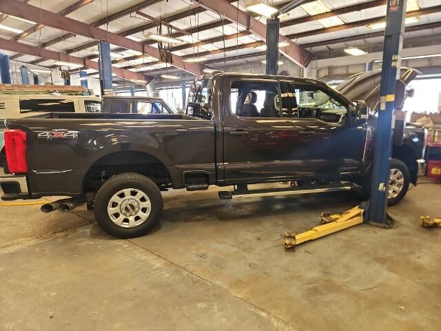 2024 Ford F-250 Super Duty XLT — photo 1 of 13