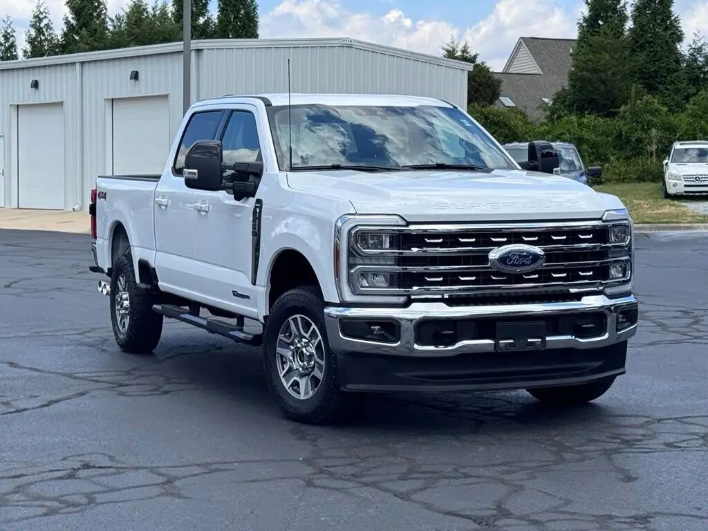 2024 Ford F-250 Super Duty Lariat — photo 1 of 13