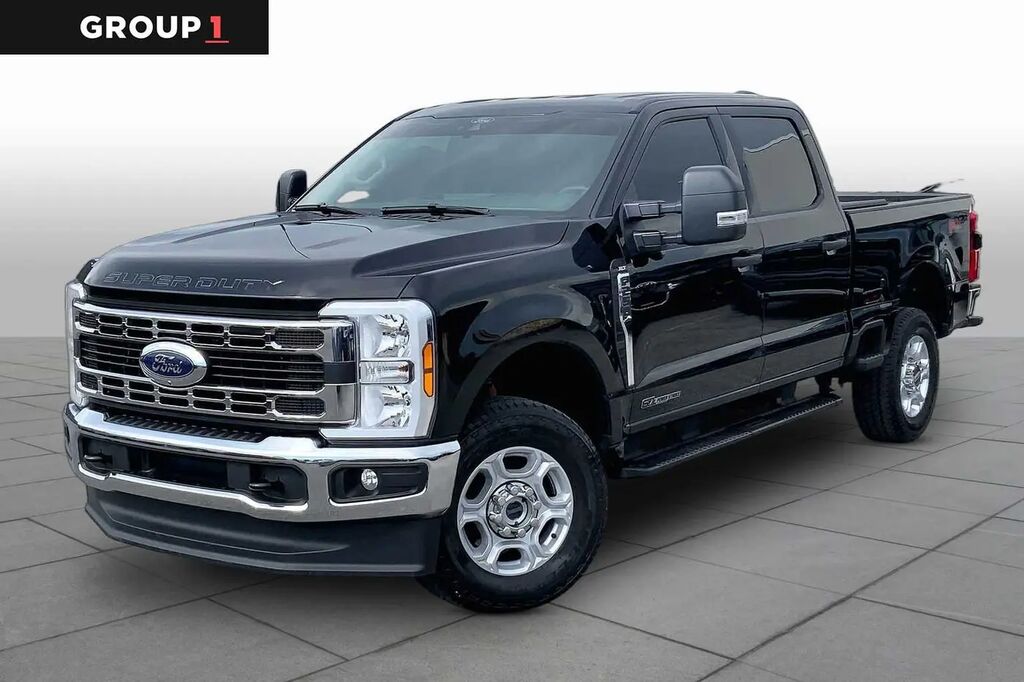 2025 Ford F-250 Super Duty XLT — photo 1 of 13