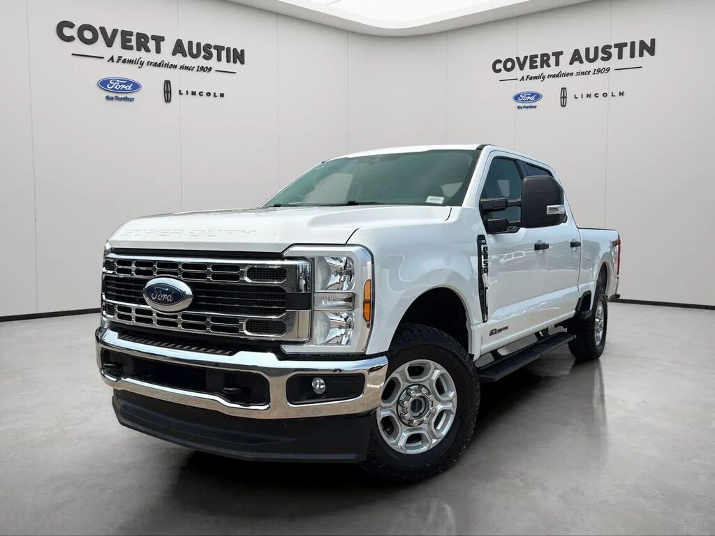 2025 Ford F-250 Super Duty XLT — photo 1 of 13