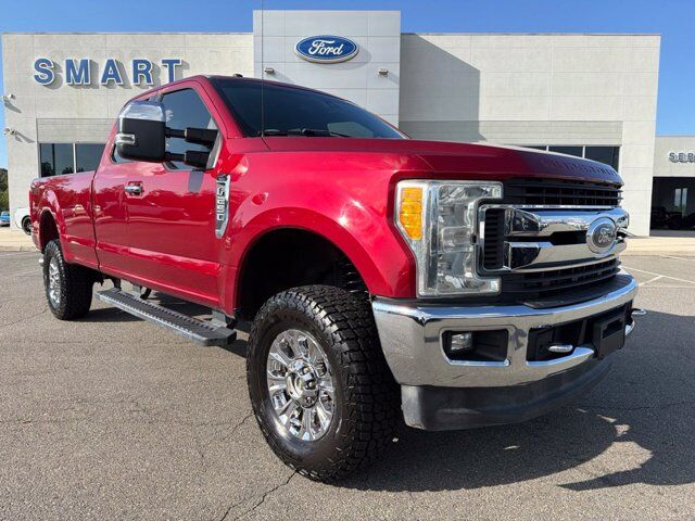 2017 Ford Super Duty F-250 SRW XLT — photo 1 of 1