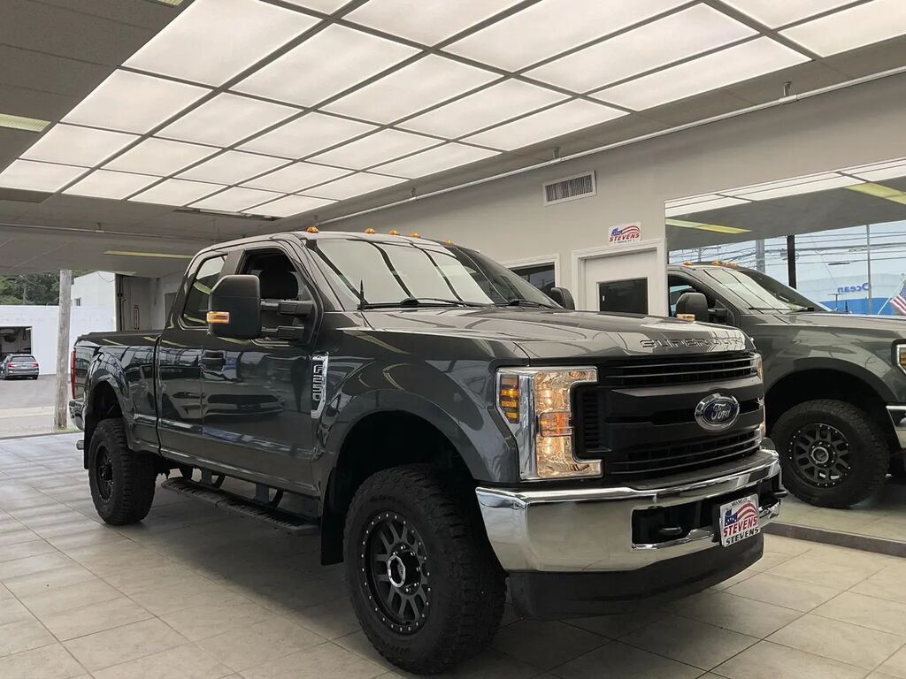 2019 Ford F-250 Super Duty XL — photo 1 of 13